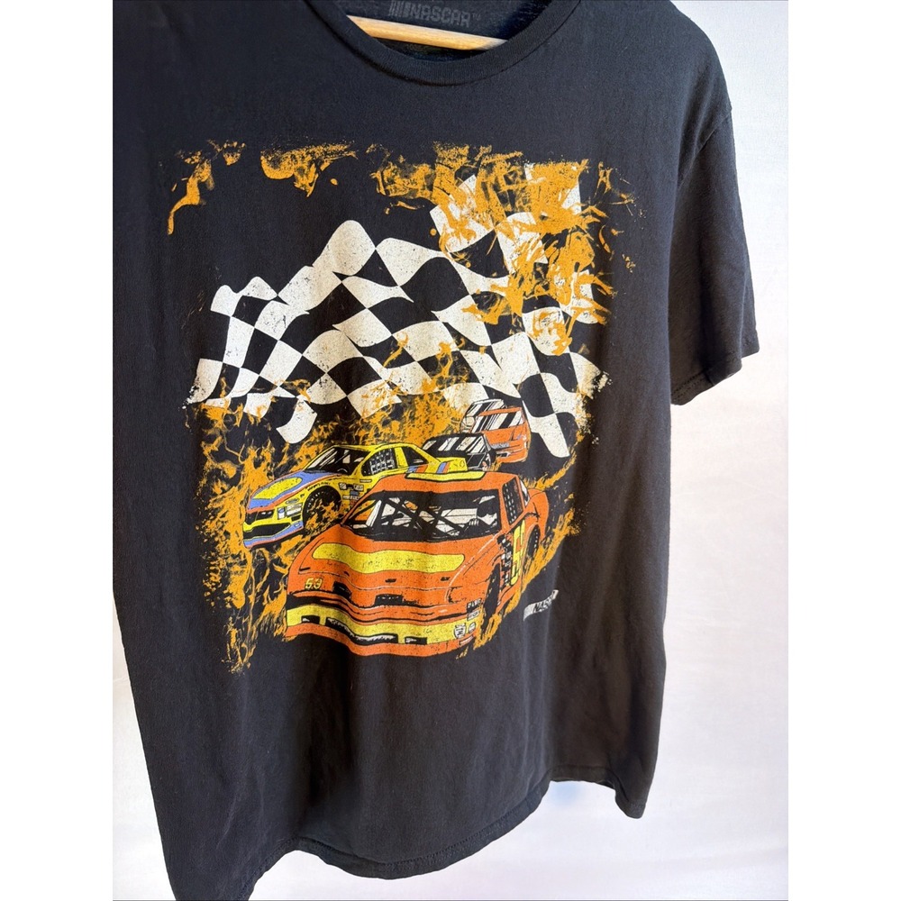 NASCAR Men's Large Black Stock Car Racing Graphic T-Shirt Checkered Flag